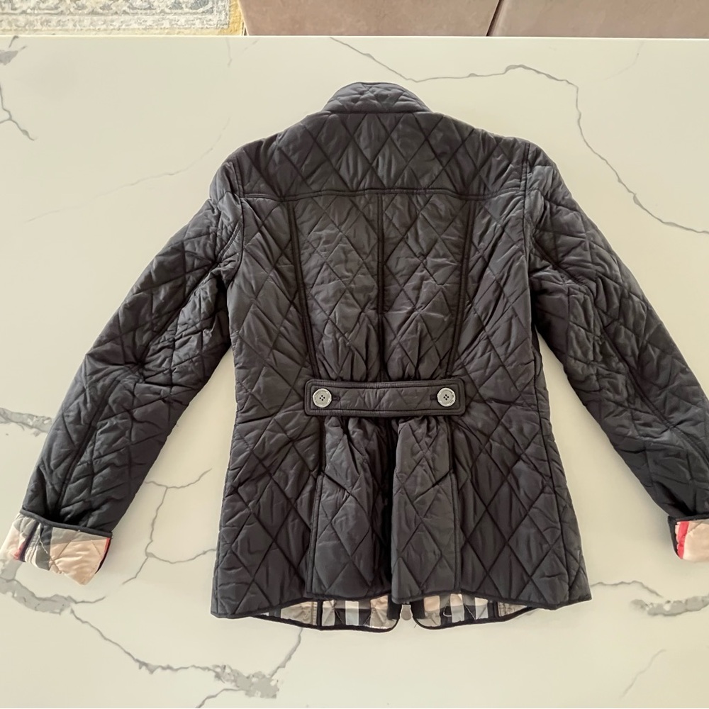 Burberry - Jacket / Puffer Coat - Black Quilted w/ Fitted Silhouette - Zip Front - Picture 5 of 16